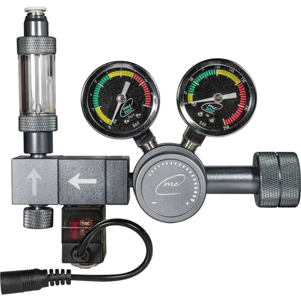 Präzises Feinnadelventil am Me Regulator Ultra für eine exakte Blasensteuerung im Aquascaping.