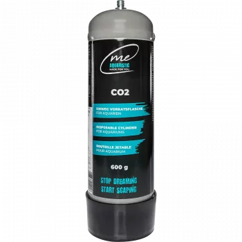 Me CO2 Einweg-Flasche 600g aus recycelbarem Metall für eine unkomplizierte CO2-Versorgung im Aquarium.