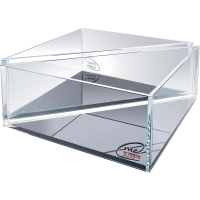 Me EcoShape Triangle Glasschale aus seitlicher Perspektive mit sichtbarer Dreiecksform